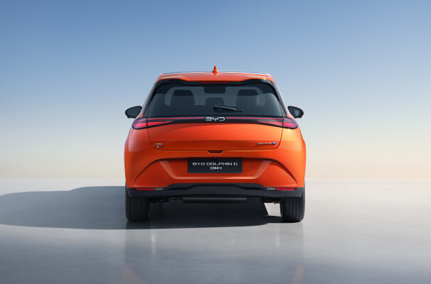 03.DOLPHIN G DM-i_LHD_Orange Sunset_Tail_download_JPG 4096PX_RGB.jpg